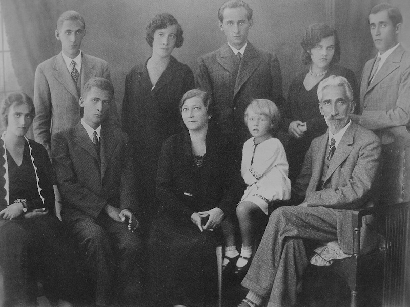 Олександр Олесь