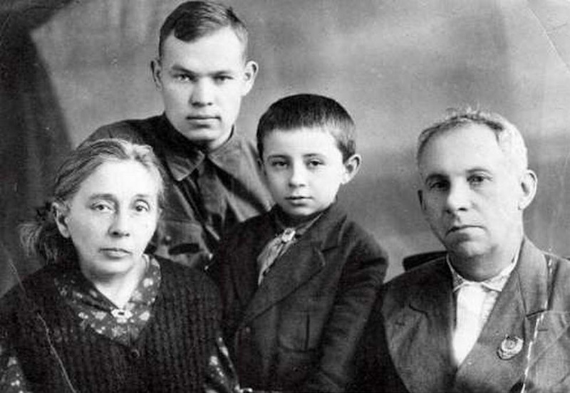 Максим Рильський