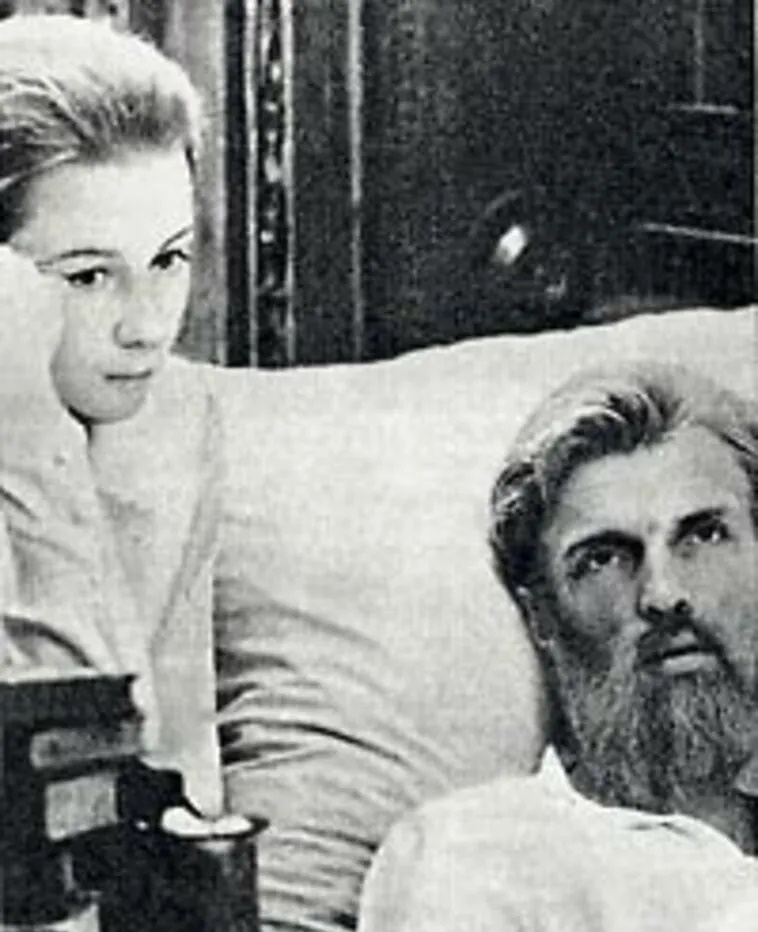 Лесю Українку Сергій Мержинський